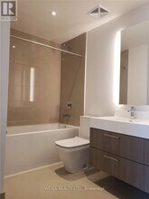 1-1301 Yorkville Ave in Toronto, ON - Building Photo - Building Photo