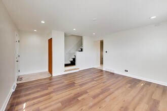 4908 Carol St in Skokie, IL - Foto de edificio - Building Photo