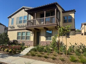 701 Edward Scholle Dr in Camarillo, CA - Building Photo