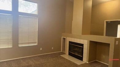 11616 Blue Grass Dr in Bakersfield, CA - Building Photo - Building Photo