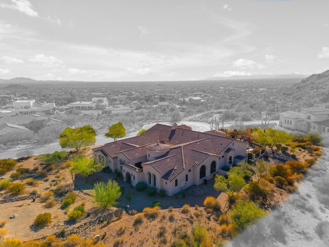 8724 E Regina Cir in Mesa, AZ - Building Photo - Building Photo