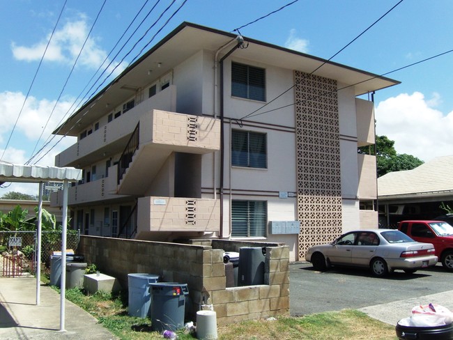 812 Olokele Ave in Honolulu, HI - Foto de edificio - Building Photo