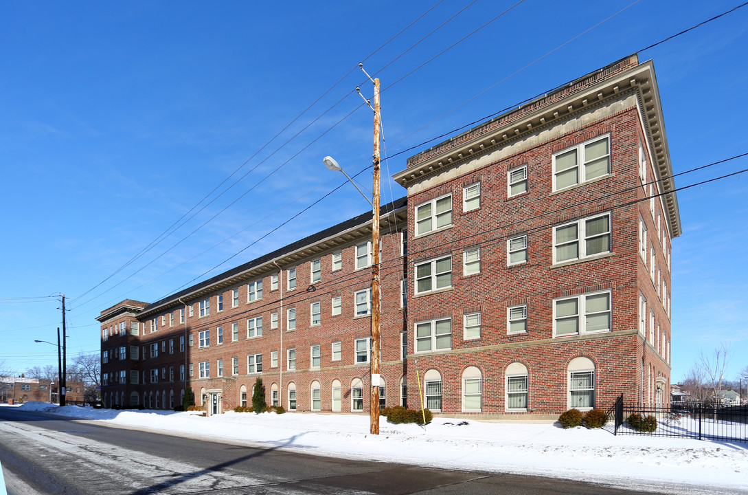 Wade Chateau Apartments in Cleveland, OH - Foto de edificio