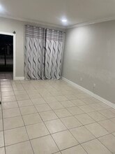 13755 SW 169th Ter in Miami, FL - Foto de edificio - Building Photo