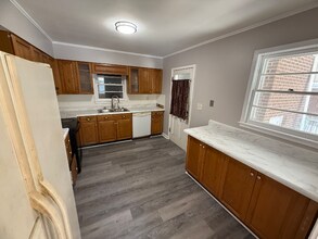 196 E Salem Dr in Montgomery, AL - Building Photo - Building Photo