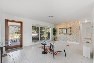 1001 SE 5th Ave in Pompano Beach, FL - Building Photo - Building Photo