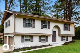 6501 Monica Dr in Morrow, GA - Foto de edificio - Building Photo