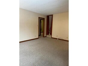 805 4th Ave SE in Waseca, MN - Building Photo - Building Photo