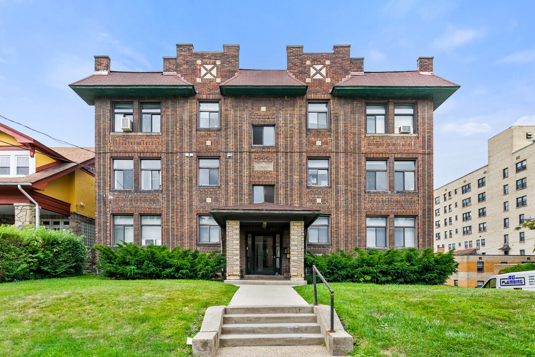 Wightman Terrace in Pittsburgh, PA - Foto de edificio