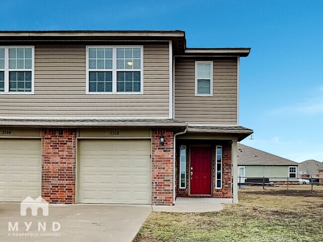 3508 E Fairmont St in Broken Arrow, OK - Foto de edificio - Building Photo