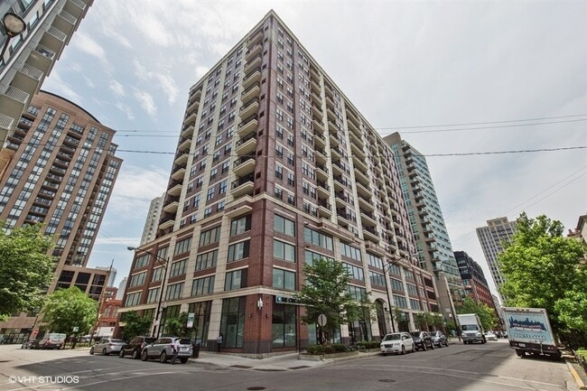 property at 451 W Huron St