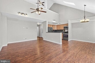 9496 Convent Ln in Philadelphia, PA - Building Photo - Building Photo