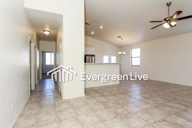 524 S 4th St in Avondale, AZ - Building Photo - Building Photo