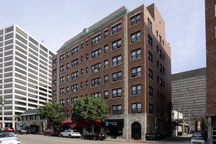 617 Grove Apartamentos