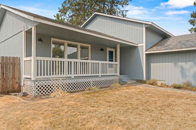 property at 2304 S Evergreen Rd
