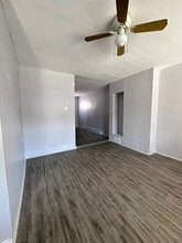 2647 S 68th St in Philadelphia, PA - Building Photo - Building Photo