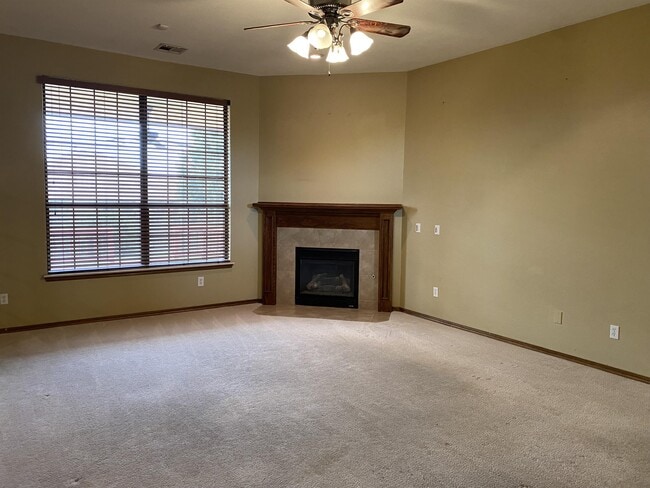 636 SW 159th St in Oklahoma City, OK - Building Photo - Building Photo