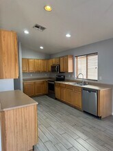 1592 E Wildhorse Pl in Chandler, AZ - Building Photo - Building Photo