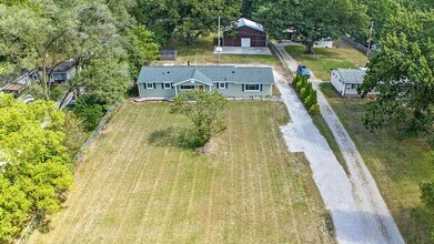 18077 Martinsville Rd in Belleville, MI - Building Photo - Building Photo