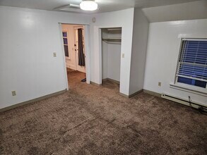 1034 E 25th St, Unit Upstairs in Erie, PA - Building Photo - Building Photo
