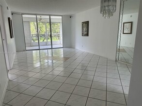 2998 NW 48th Terrace in Fort Lauderdale, FL - Building Photo - Building Photo