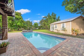 3605 SW 122nd Pl in Miami, FL - Building Photo - Building Photo