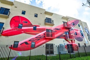 339 W 78th Rd in Hialeah, FL - Building Photo