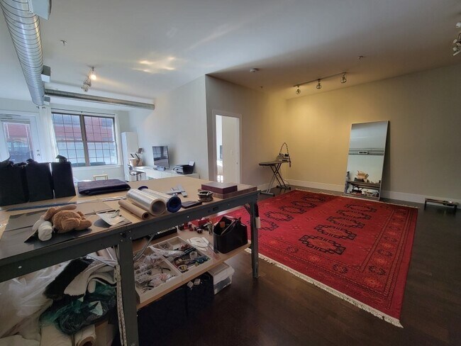 154 W 2nd St in Boston, MA - Building Photo - Building Photo