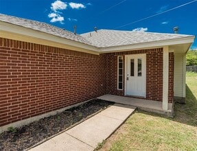 2747 Malibu Ct in Glenn Heights, TX - Building Photo - Building Photo
