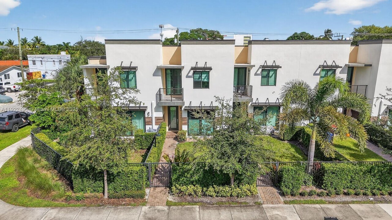 1402 SW 4th Ave in Fort Lauderdale, FL - Building Photo