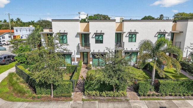 property at 1402 SW 4th Ave