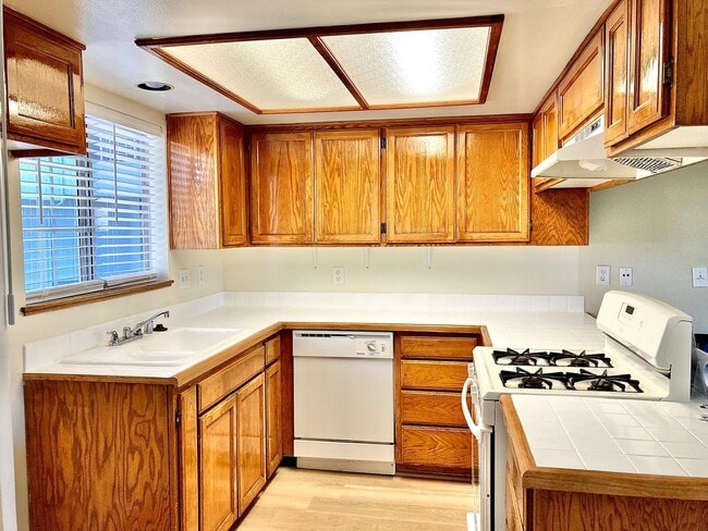4530 Ramsdell Ave in Montrose, CA - Building Photo - Building Photo
