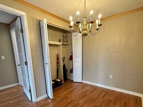 10 Williamsburg Ct in Shrewsbury, MA - Building Photo - Building Photo