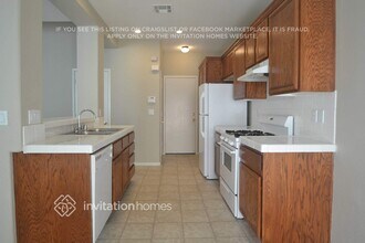 6181 Arlington Ash St in Las Vegas, NV - Foto de edificio - Building Photo