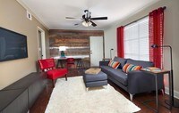 Building Photo - Silver Oak Apartamentos in Birmingham, Alabama