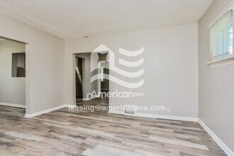 6530 Avalon Ave in University City, MO - Building Photo - Building Photo