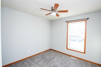 15119 Fanning Dr N in Hugo, MN - Building Photo - Building Photo