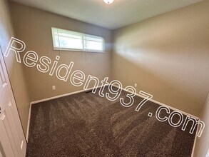 5189 Packard Dr in Dayton, OH - Building Photo - Building Photo