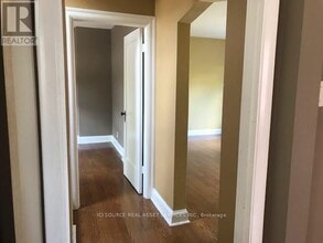 159 Avondale Ave in Toronto, ON - Building Photo - Building Photo