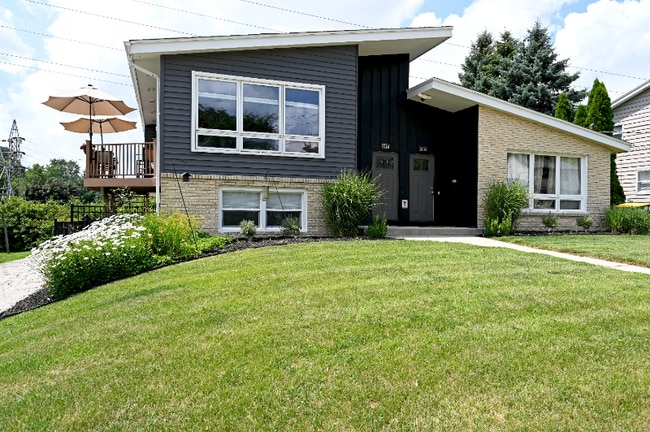 property at 1912 Cardinal Dr