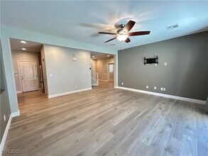 6433 Willowstone St in Las Vegas, NV - Building Photo - Building Photo
