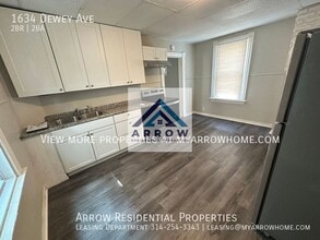 1634 Dewey Ave in Cincinnati, OH - Building Photo - Building Photo