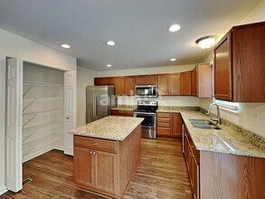 320 Abbey Ave in Lithopolis, OH - Building Photo - Building Photo