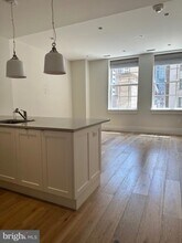 1805 Walnut St in Philadelphia, PA - Building Photo - Building Photo