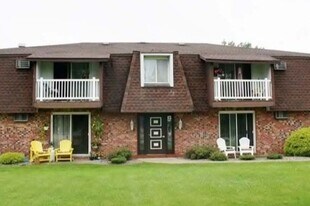 Blossomwood in West Seneca, NY - Building Photo