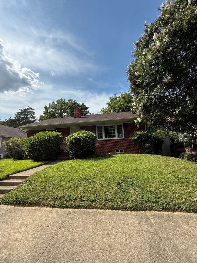 property at 1209 Rowe St