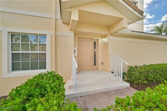 6051 Jonathans Bay Cir, Unit 102 in Ft. Myers, FL - Building Photo - Building Photo