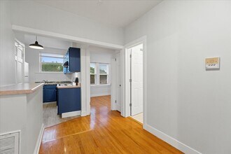 4043 N Spaulding Ave, Unit 1 in Chicago, IL - Foto de edificio - Building Photo