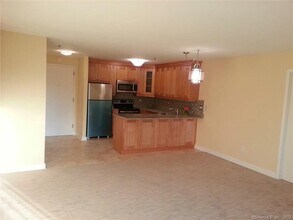 104 North St in Stamford, CT - Building Photo - Building Photo