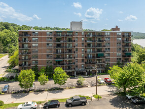 Columbia Tower in Cincinnati, OH - Building Photo - Building Photo